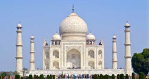 12 Beautiful Beach Town Bargains